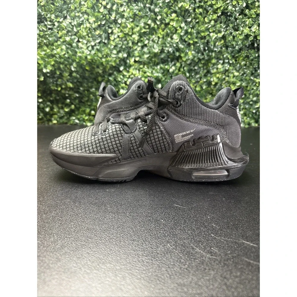 Nike LeBron Witness 7 Shoes Men's Size 7 